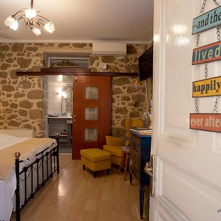 Stone Suite In The Center Of Corinth Exterior foto